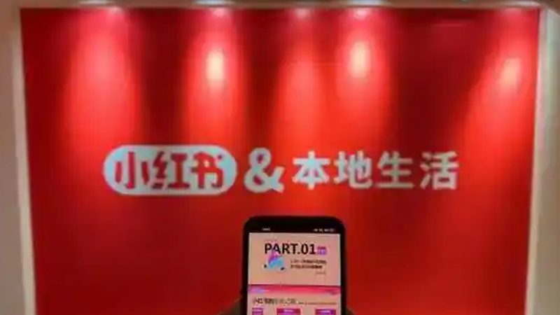 飘窗防水补漏主要是通过防水材料对飘窗进行封闭处理，防止水分渗透。其原理如下：